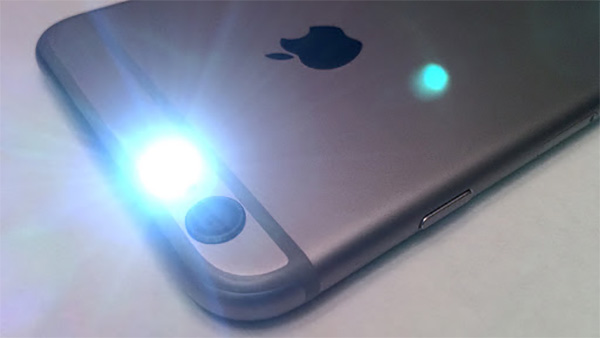 Cách bật đèn Flash khi có thông báo trên iPhone