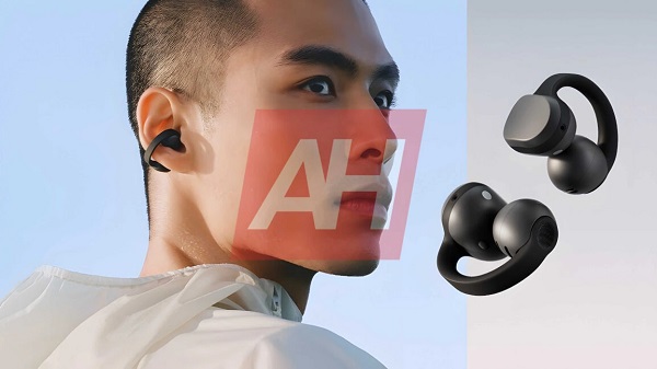 Galaxy Buds On xuất hiện với tùy chọn màu đen cùng kiểu dáng kẹp tai độc đáo, ôm gọn quanh vành tai.