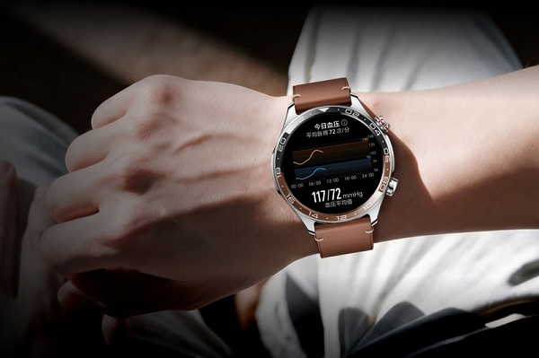 HONOR Watch 6 Pro ghi nhận sự thay đổi huyết áp, hỗ trợ người dùng theo dõi các biến động trong suốt cả ngày