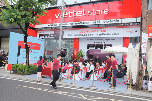 Sự kiện mở bán iPhone 18 Pro Series tại Viettel Store