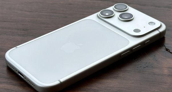 Khung nhôm trên iPhone 18 Pro thực tế
