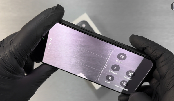 Thử nghiệm nút Control Button trên iPhone 18 Pro (Youtube Dr Unboxing)