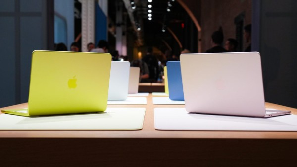 MacBook Neo thiết kế thân máy bằng nhôm với 4 lựa chọn màu sắc