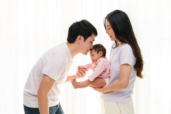Cha mẹ tuổi Nhâm Thân có thể xem xét chọn năm sinh con phù hợp hoàn cảnh