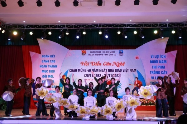 Ngày 20/11 tại các cơ sở giáo dục, trường học thường tổ chức nhiều hoạt động tri ân