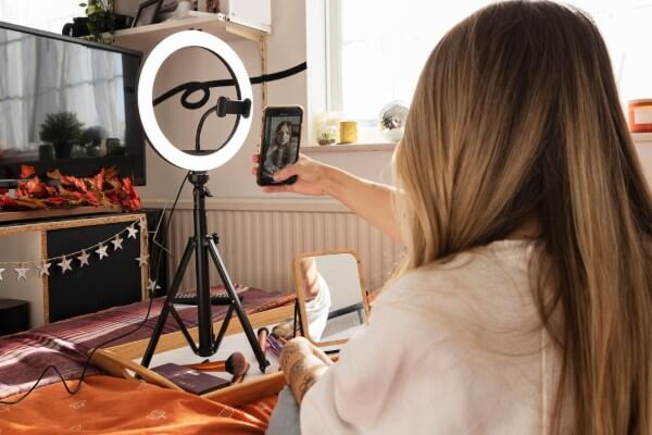 Affiliate TikTok khác biệt so với các hình thức tiếp thị liên kết trên Shopee, Lazada