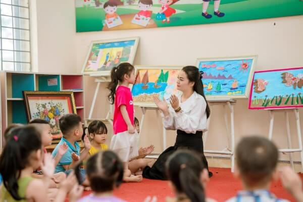 Bài thơ Tặng cô giáo mầm non