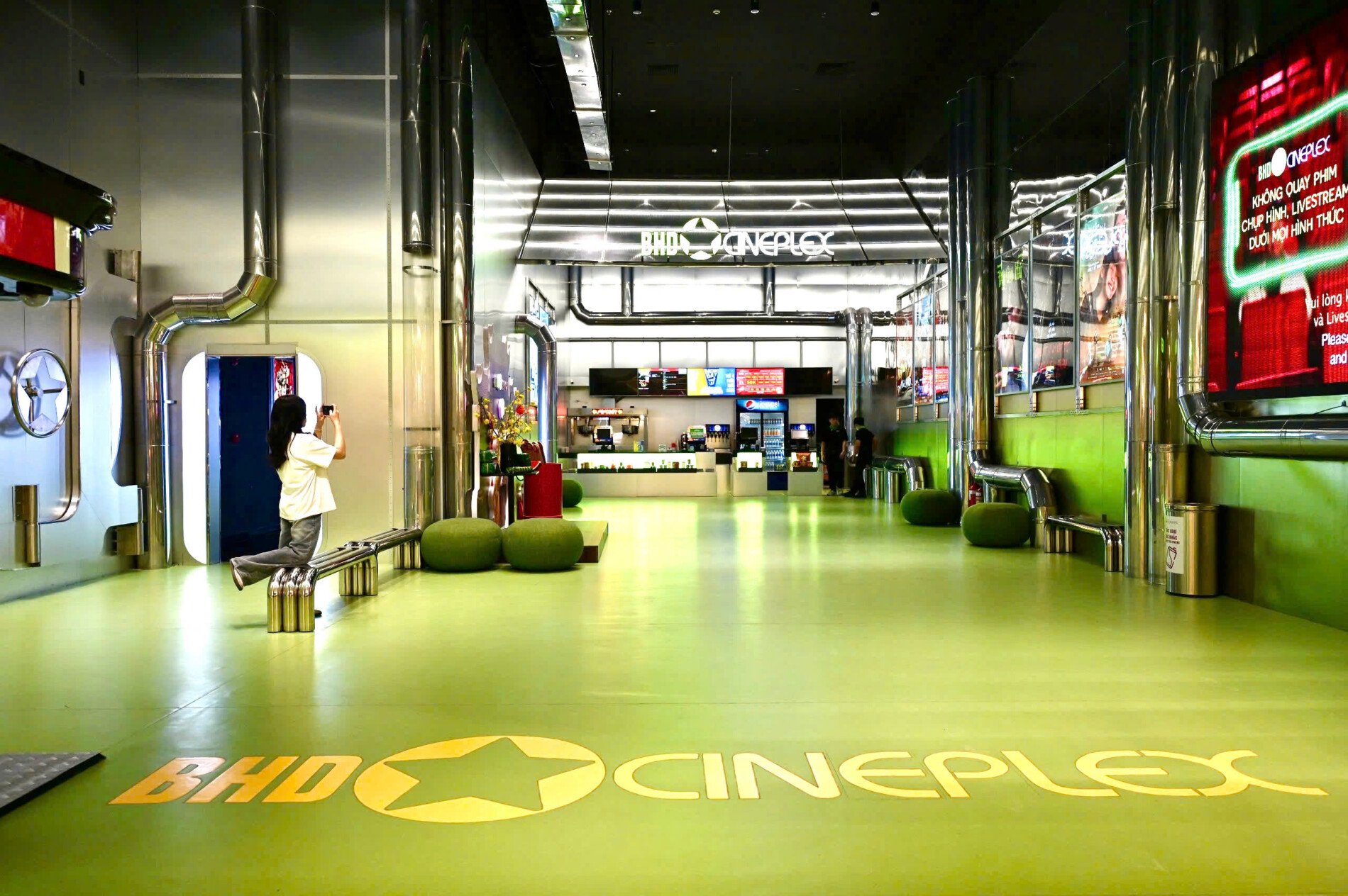 BHD Star Cineplex gây ấn tượng nhờ không gian thiết kế đậm chất điện ảnh