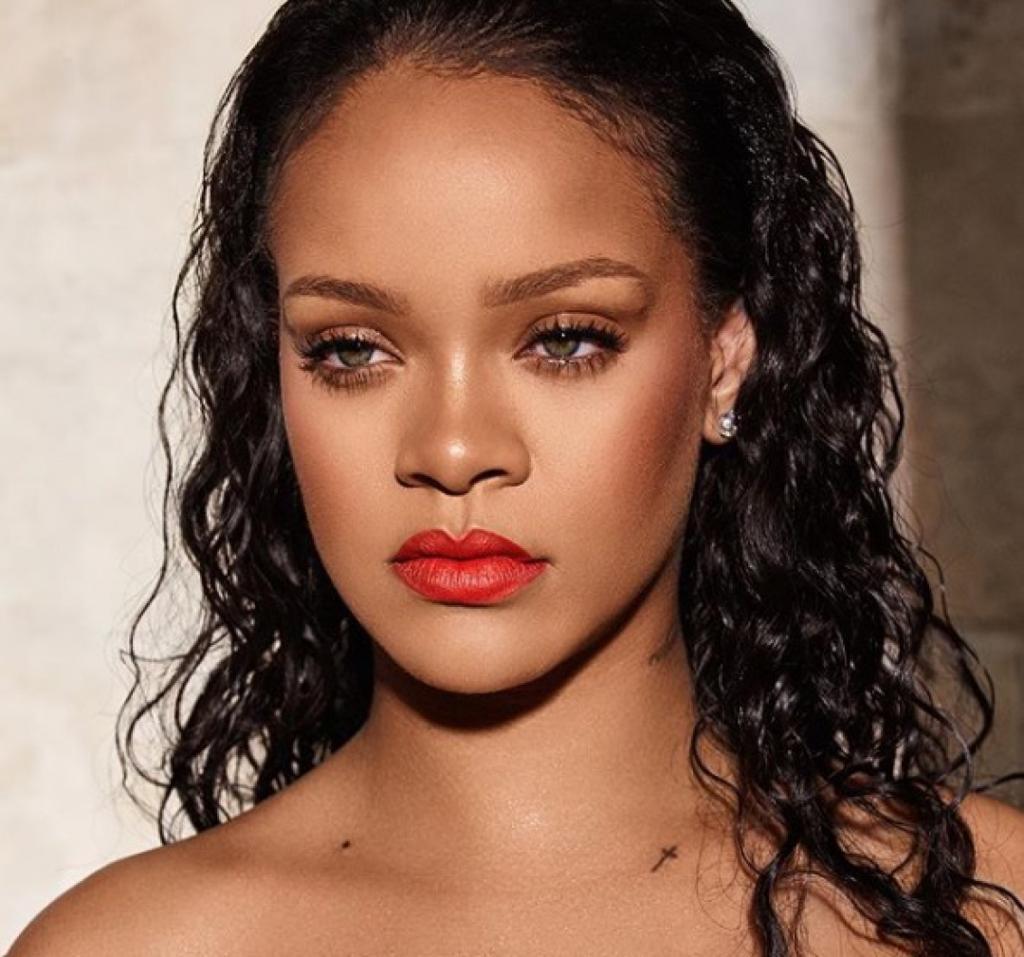Rihanna acumula fortuna de US$ 600 milhões e se torna artista feminina mais rica da música