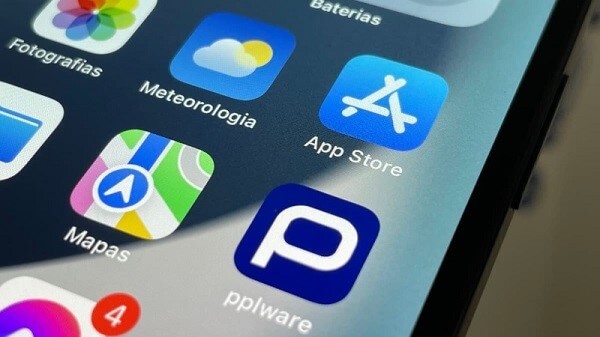 Người dùng không nên thay đổi khu vực hoặc vùng App Store thường xuyên
