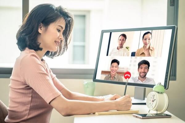 Việc sử dụng background khi học và họp online đem lại nhiều lợi ích