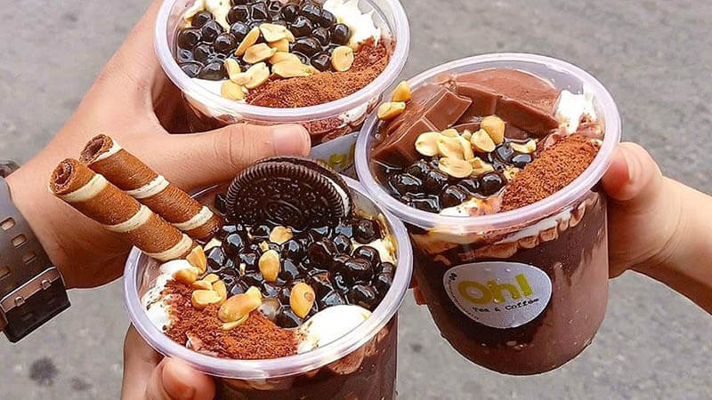 Món ăn vặt Milo dầm được biến tấu từ bột Milo kết hợp với các nguyên liệu khác