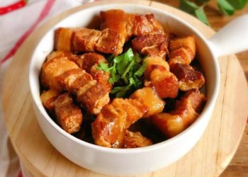 Cách làm thịt kho tàu mềm ngon, thấm vị, đậm đà tại nhà