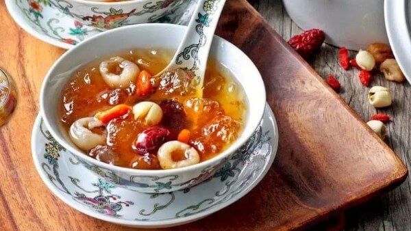Mọi người lưu ý không nên ăn quá nhiều chè dưỡng nhan