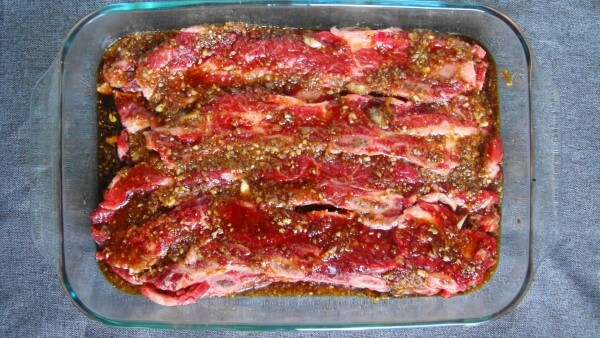 Nên ướp thịt khoảng 30 phút đến 1 giờ trong ngăn mát tủ lạnh