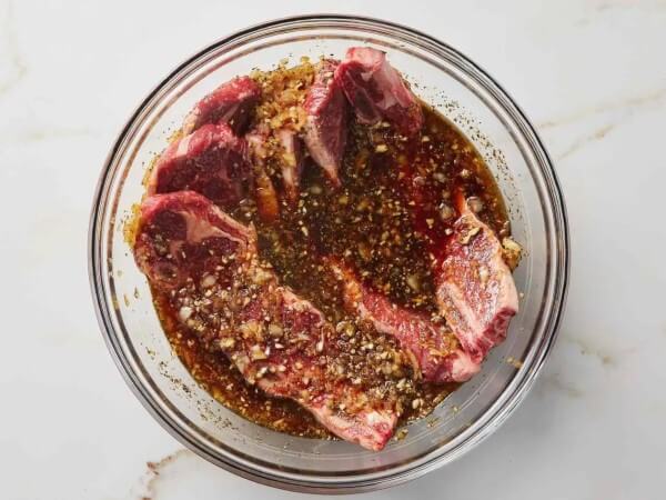 Nguyên liệu và cách ướp thịt nướng BBQ