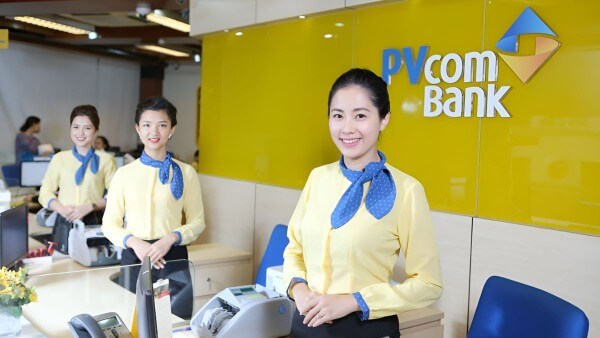 Đến trực tiếp hội sở PVcomBank hoặc chi nhánh gần nhất