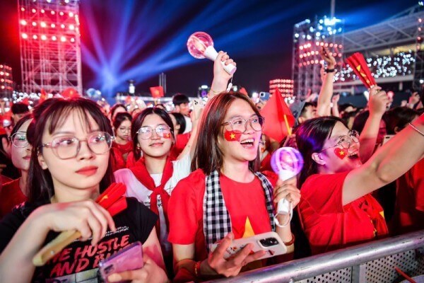 Chọn smartphone có camera tốt khi đi xem Concert BTS 2026