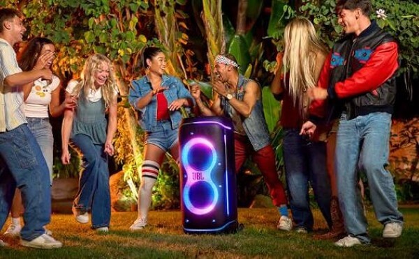 Loa JBL PartyBox 720 có công suất lên tới 800W