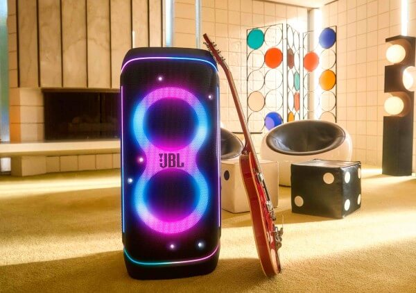 Loa JBL PartyBox 720 cho thời gian sử dụng lên tới 15 giờ cho mỗi lần sạc
