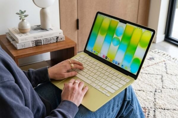 Thời lượng pin trên MacBook Neo cho phép xem video trực tuyến đến 16 giờ