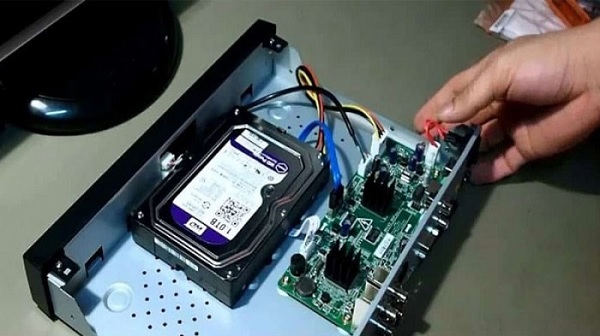 Đầu ghi camera có thể theo dõi camera theo thời gian thực