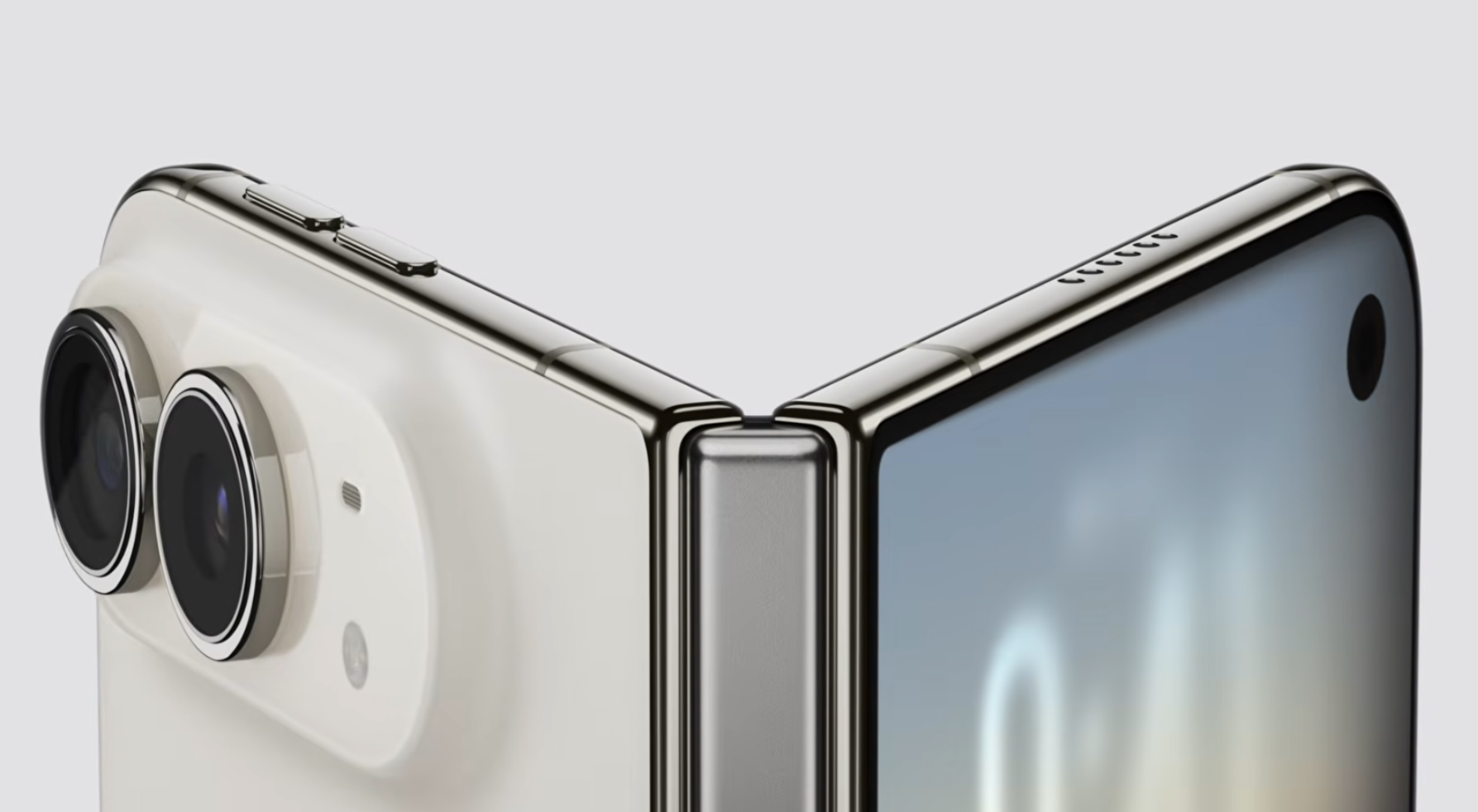 Cụm bản lề hơn 100 chi tiết gia công chính xác trên iPhone Duo