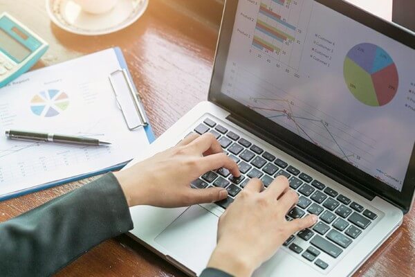 Các ví dụ thực tế khi sử dụng IFNA và IFERROR