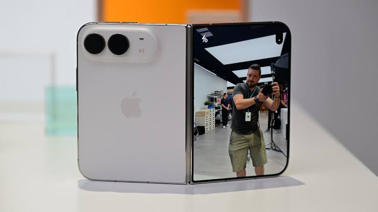 Lợi ích đáng chú ý nhất là người dùng có thể tận dụng phần cứng camera sau