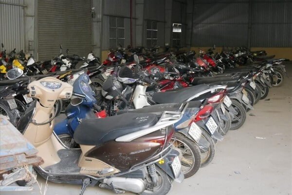 Tùy trường hợp sẽ bị tạm giữ xe khi không có bằng lái xe máy