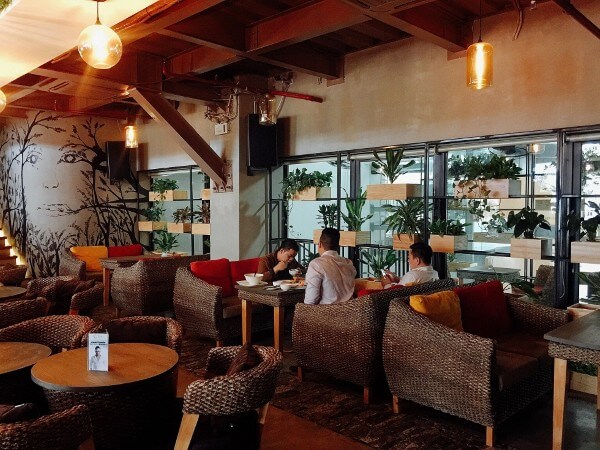 Những lý do nên chọn mua loa treo tường Bluetooth cho quán cafe