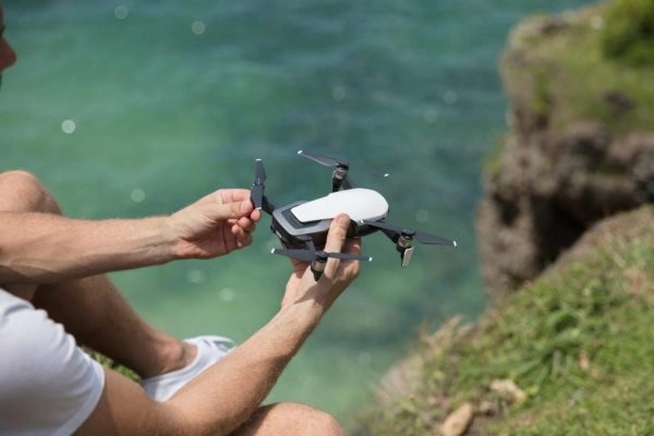 GPS yếu hoặc mất tín hiệu khiến flycam khó xác định vị trí