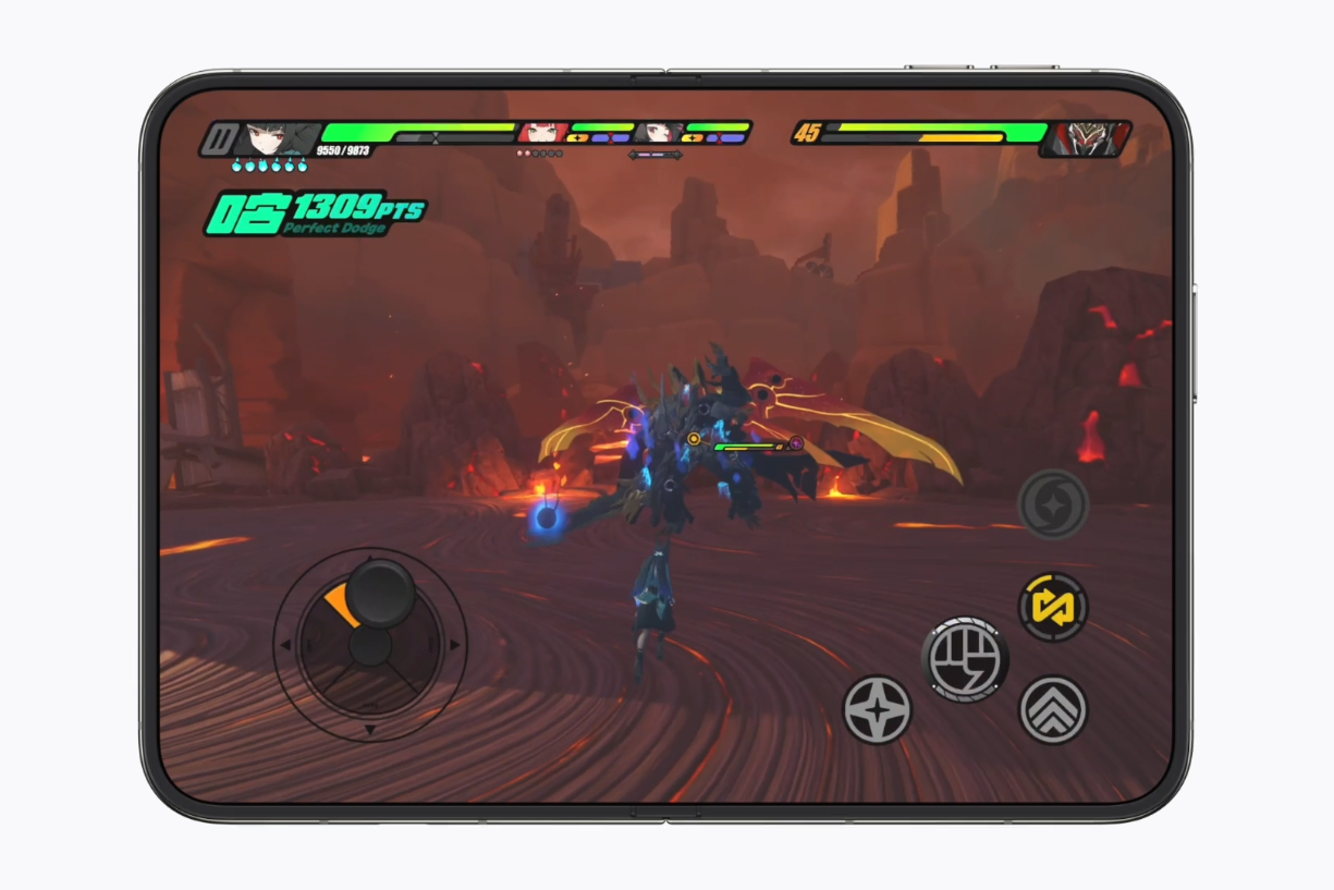Trải nghiệm chiến game mượt mà trên màn hình gập lớn iPhone Duo nhờ tần số quét thích ứng lên đến 120Hz