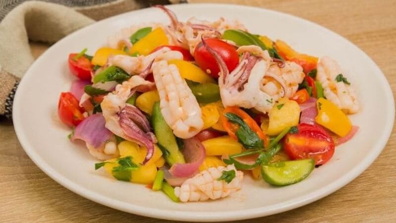 Hướng dẫn nấu món mực xào chua ngọt tại nhà ngon như nhà hàng