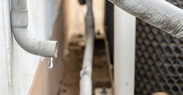 Đường thoát nước điều hòa bị tắc nghẽn