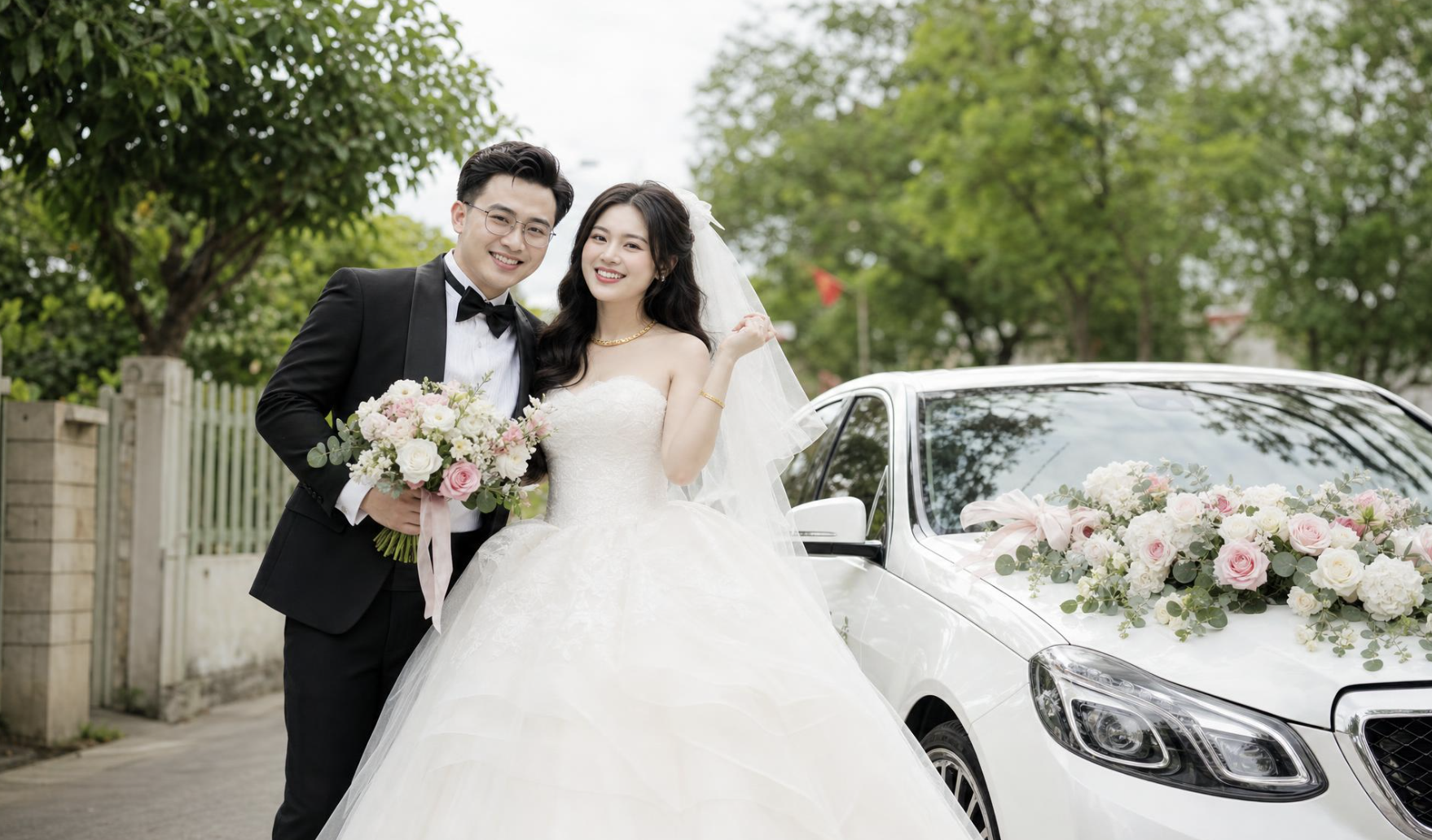 Những bức ảnh cưới được chia sẻ trên mạng xã hội cùng lời cảm ơn giúp đôi uyên ương lưu giữ và lan tỏa niềm hạnh phúc