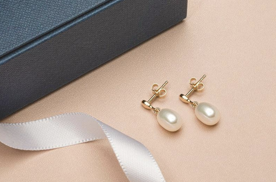 Quà sinh nhật cho vợ: 80 gợi ý ý nghĩa kèm thương hiệu & mức giá