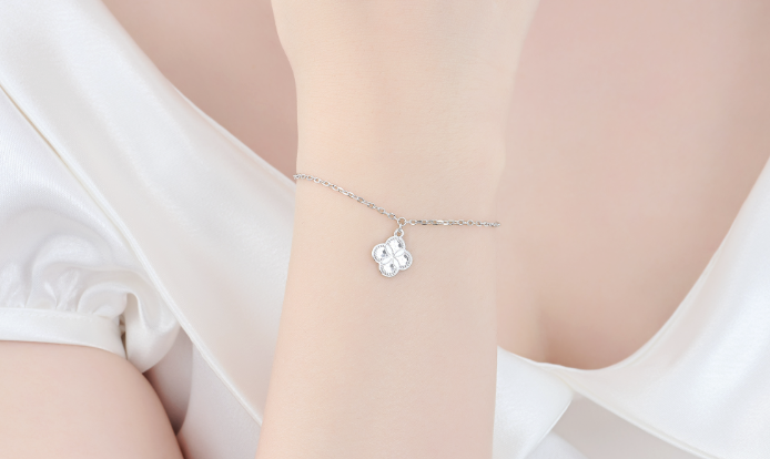 Quà sinh nhật cho vợ: 80 gợi ý ý nghĩa kèm thương hiệu & mức giá