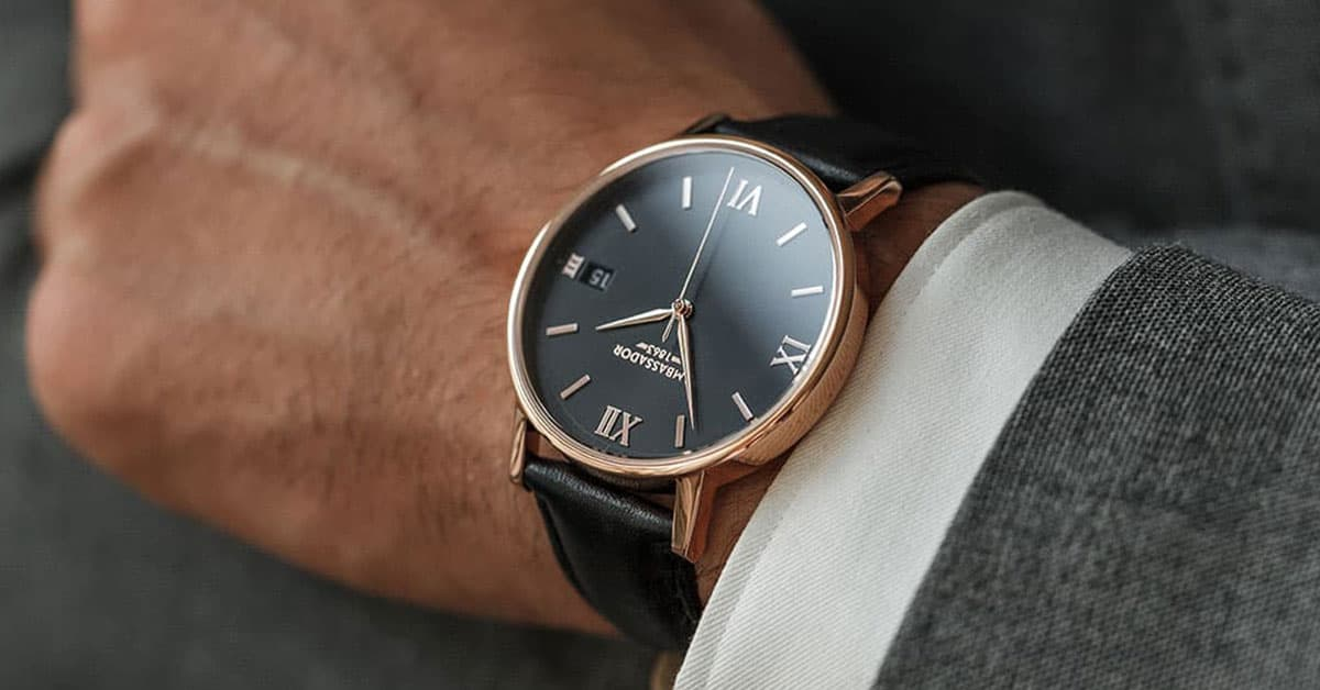 Chiếc đồng hồ sẽ khiến bố cảm nhận được sự quan tâm, tình cảm ấm áp từ con cái