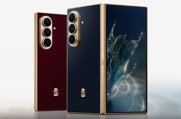 Samsung W27 gây ấn tượng với thiết kế hai tông màu và các chi tiết mạ vàng