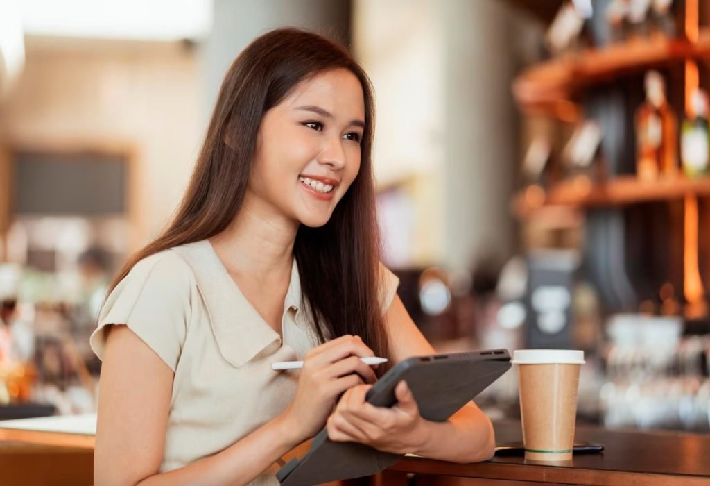 Số chủ đạo 3 phù hợp với các nghề sáng tạo và giao tiếp