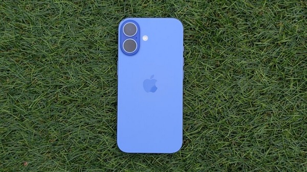 iPhone 16