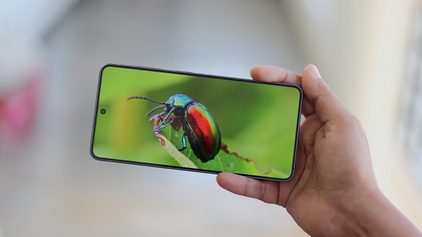 Galaxy S26 với màn hình sử dụng công nghệ LTPO
