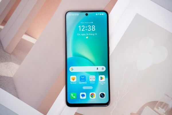 HONOR X7d sử dụng màn hình TFT LCD 6,77 inch HD+ và tốc độ làm mới 120Hz