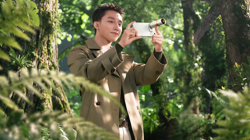 Sơn Tùng M-TP trên tay OPPO Find X10 Series