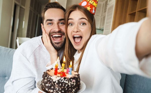 Những lời chúc mừng sinh nhật chồng hài hước