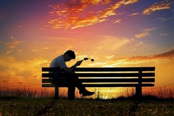 Lựa chọn status hay phù hợp với tâm trạng và cảm xúc