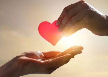 70+ Status tâm trạng về tình yêu, chạm đến trái tim