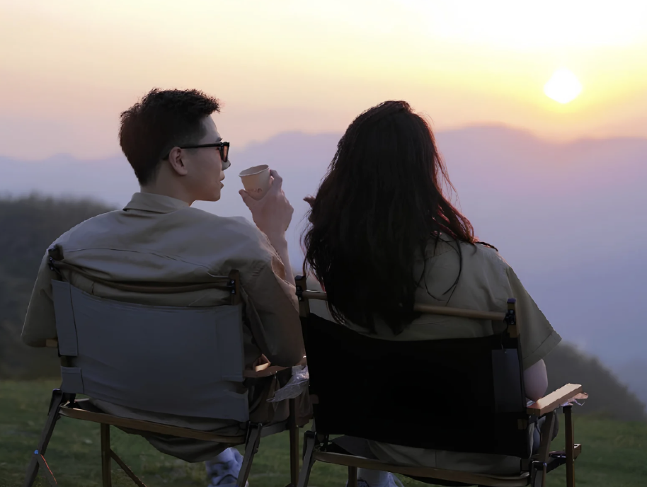Chuyến đi ngắn ngày mang đến cơ hội để hai người tạm rời lịch trình thường nhật và cùng khám phá một điểm đến mới