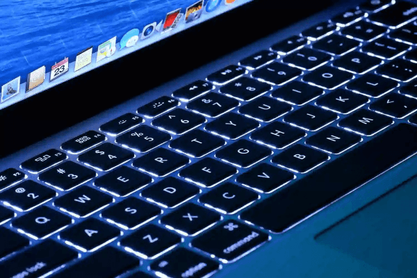 Những lưu ý quan trọng khi điều chỉnh đèn bàn phím MacBook